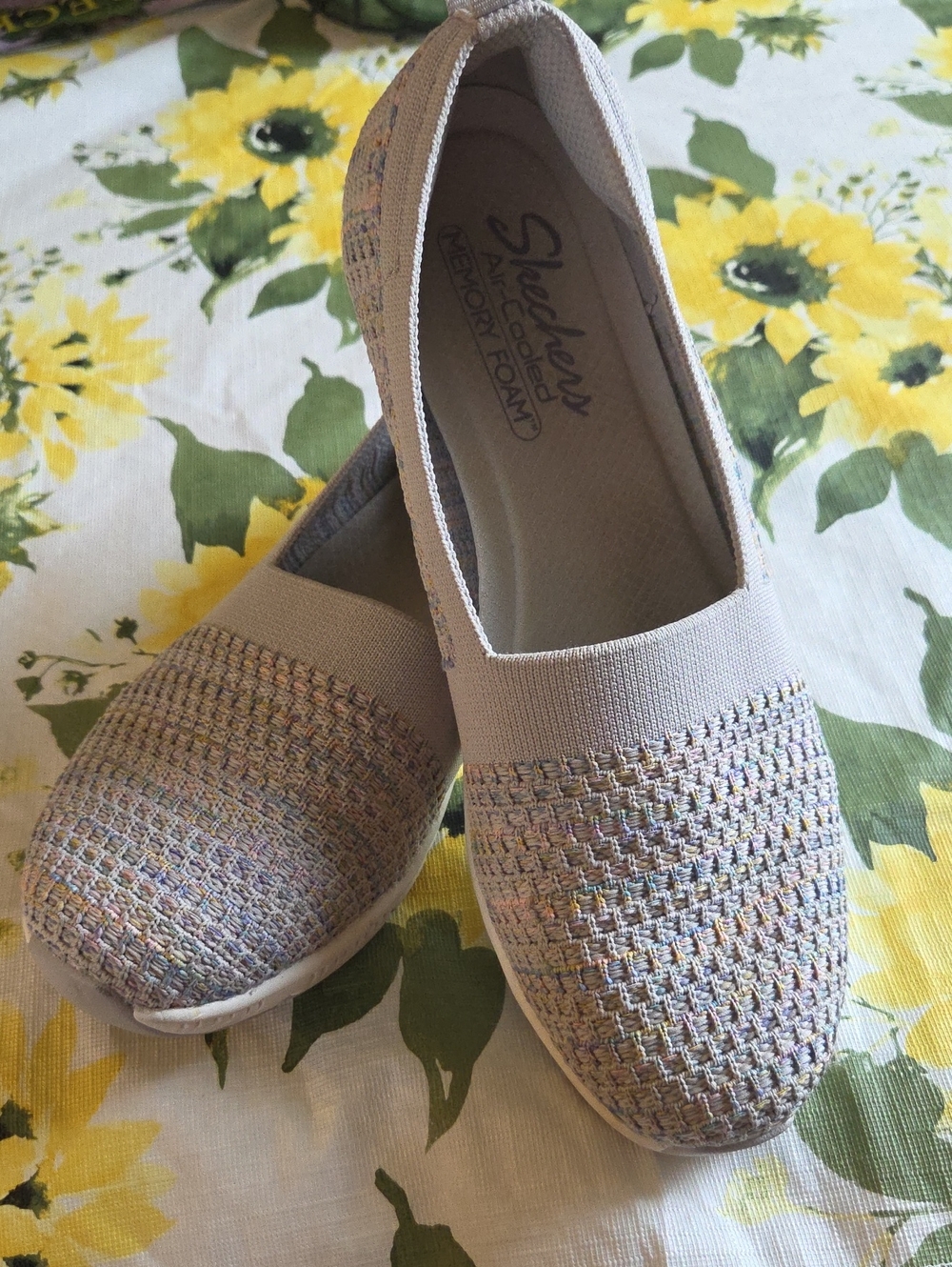 Skechers Women's Slip-On Knit Flats in Light Gray with Pastel Multicolor Size 10